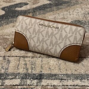 Michael Kors Cream and Brown Logo Wallet